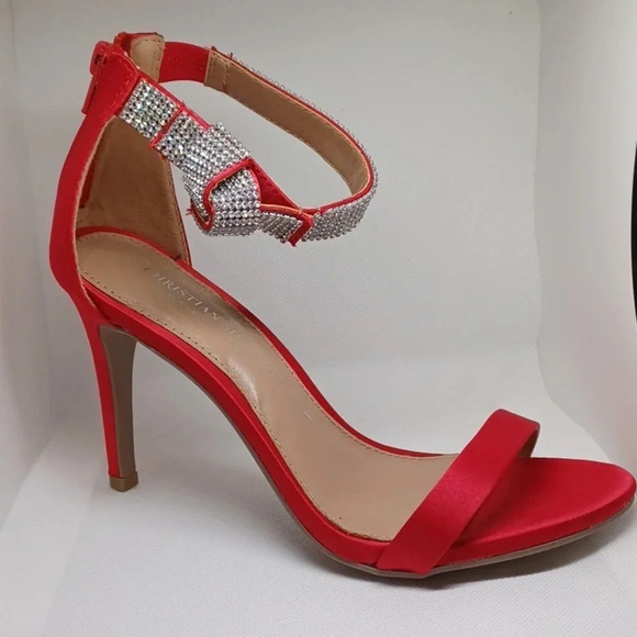 Christian Siriano - Picture 2 of 8